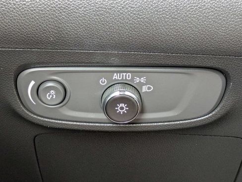 Used 2024 Buick Encore GX Sport Touring FWD image 21