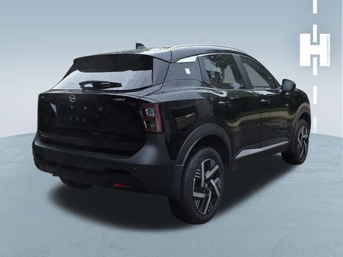 Used 2026 Nissan Kicks SV FWD image 4
