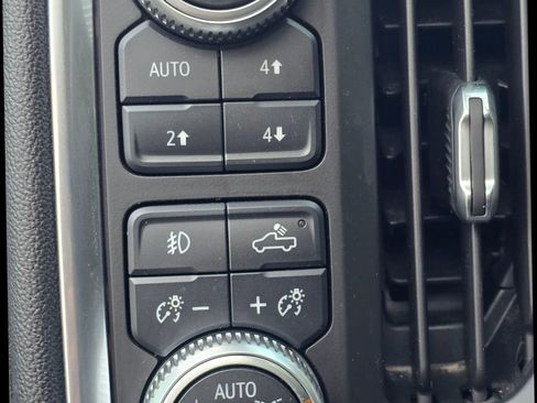 Used 2020 GMC Sierra 2500 Denali w/ Denali Ultimate Package image 24