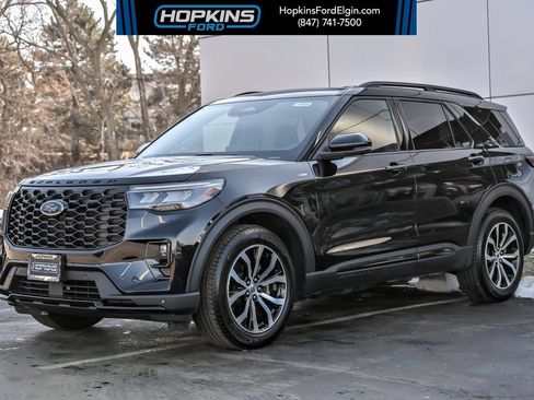 Used 2025 Ford Explorer ST-Line image 1