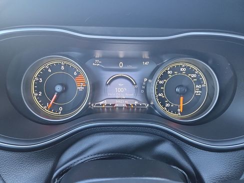 Used 2023 Jeep Cherokee Altitude Lux w/ Lux Elite Package image 38