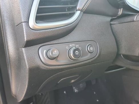 Used 2018 Chevrolet Trax Premier image 19