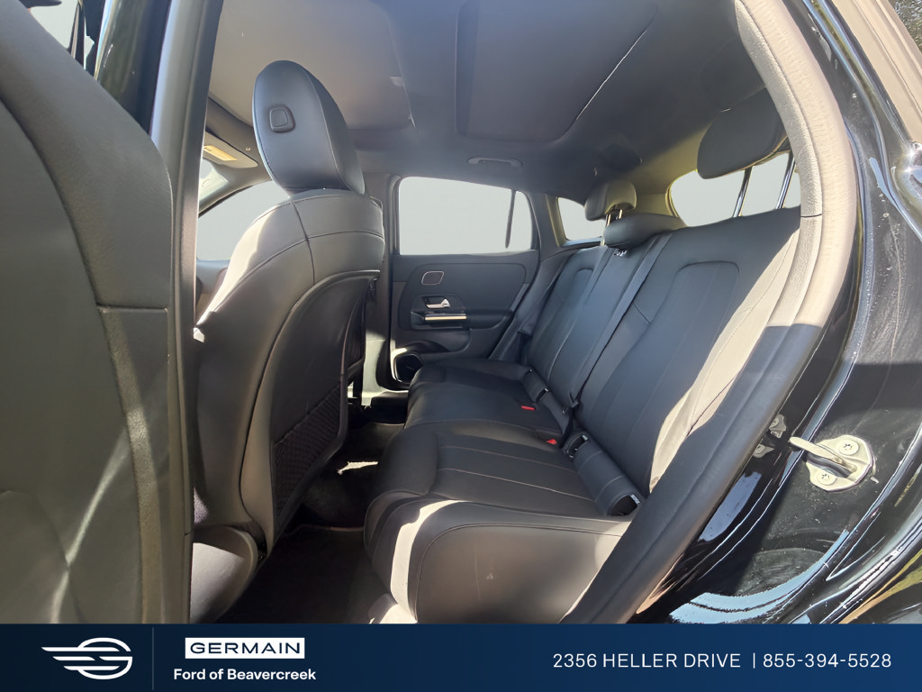 Used 2021 Mercedes-Benz GLA 250 4MATIC w/ Premium Package image 27