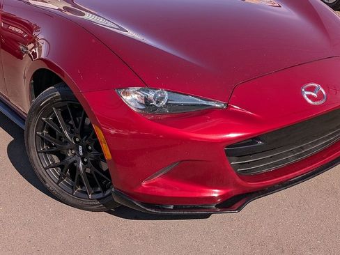 Used 2020 MAZDA MX-5 Miata Club w/ Appearance Package RWD image 6