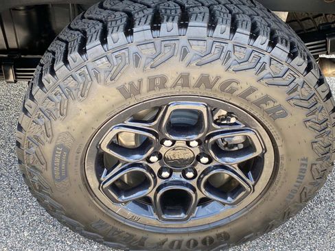 Used 2024 Chevrolet Silverado 1500 ZR2 w/ ZR2 Bison Edition image 31