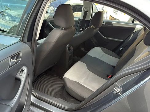 Used 2018 Volkswagen Jetta S w/ Cold Weather Package image 27