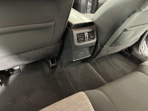 Used 2022 Nissan Rogue SV FWD image 43
