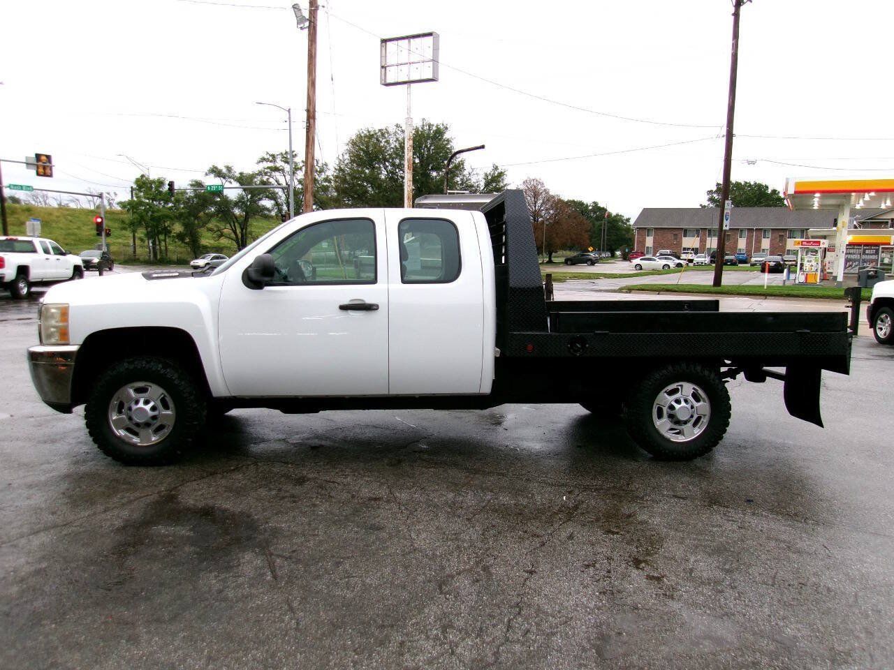 Used 2011 Chevrolet Silverado 2500 W/T AWD/4WD image 1