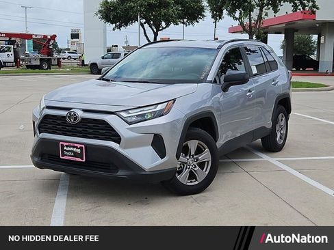 Used 2025 Toyota RAV4 LE AWD/4WD image 1