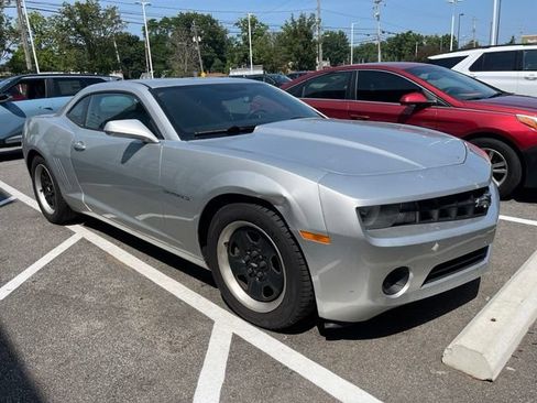 Used 2013 Chevrolet Camaro LS RWD image 2