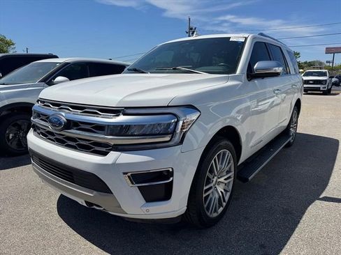 Used 2023 Ford Expedition Platinum image 10