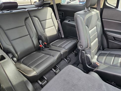 Used 2019 GMC Acadia Denali w/ Technology Package AWD/4WD image 17