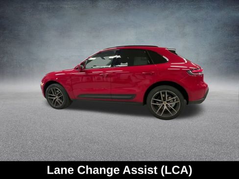 Used 2022 Porsche Macan image 16