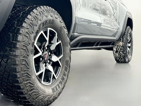 Used 2024 GMC Canyon AT4X image 15