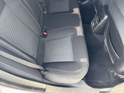 Used 2019 Dodge Charger R/T w/ Blacktop Package RWD image 25