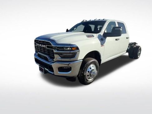 New 2026 RAM 3500 Tradesman w/ Chrome Appearance Group AWD/4WD image 32