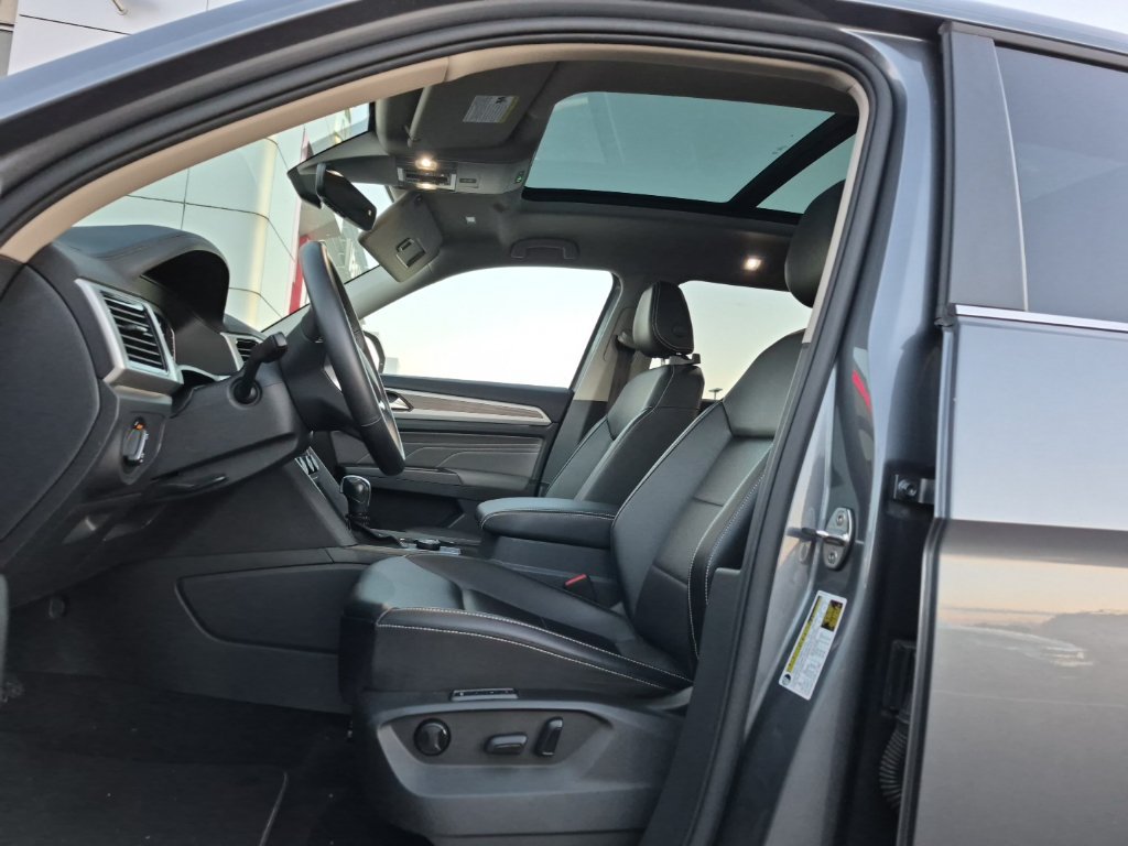 Used 2023 Volkswagen Atlas SEL AWD/4WD image 5
