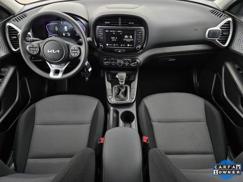 Certified 2025 Kia Soul S image 15