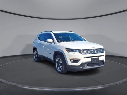 Used 2018 Jeep Compass Limited w/ Navigation Group image 2
