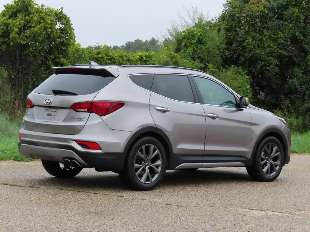 Used 2017 Hyundai Santa Fe Sport w/ 2.0T Ultimate Tech Package 05 FWD image 3