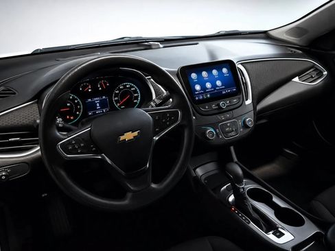 Used 2024 Chevrolet Malibu LS FWD image 11