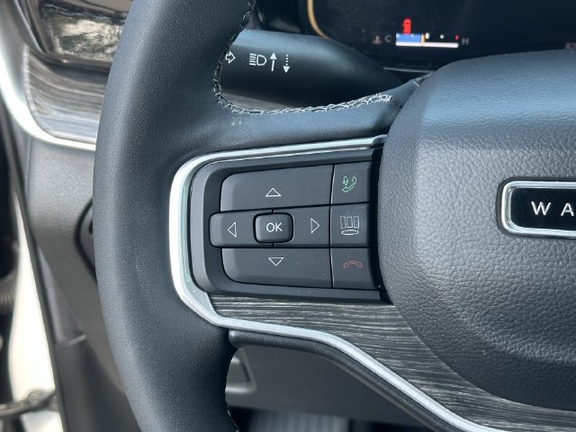 Used 2022 Jeep Wagoneer Series II w/ Premium Group I AWD/4WD image 13