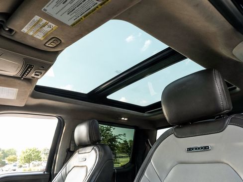 Used 2018 Ford F250 Limited w/ FX4 Off-Road Package image 5