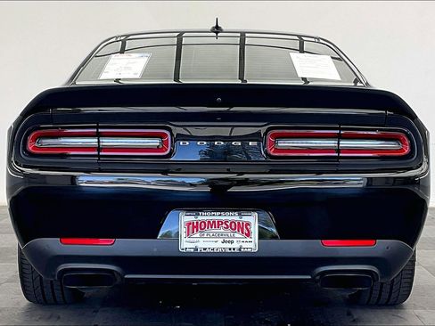 Used 2021 Dodge Challenger SRT Hellcat Redeye image 3