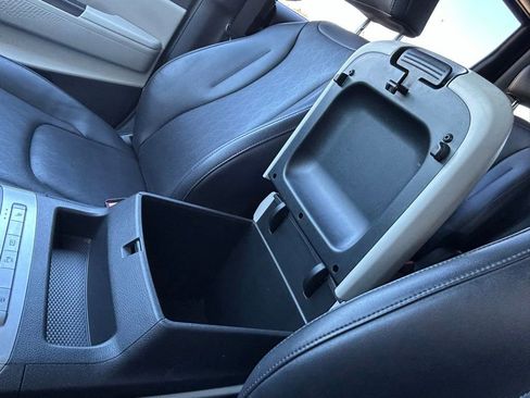 Used 2024 Kia Carnival LX image 27