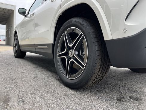 Certified 2025 Mercedes-Benz GLA 250 4MATIC image 10