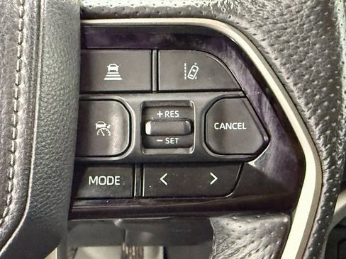 Used 2022 Toyota Tundra Limited image 13