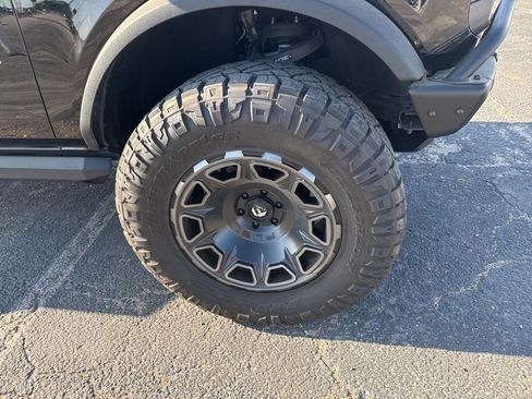 Used 2021 Ford Bronco Badlands image 17