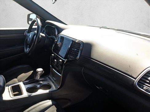 Used 2021 Jeep Grand Cherokee Laredo X image 20