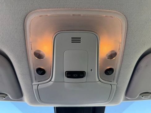 Used 2017 Toyota Prius Three Touring FWD image 20