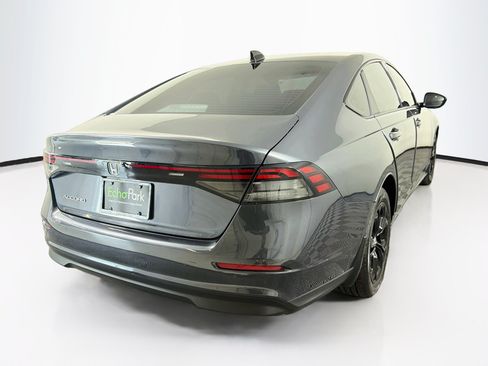 Used 2025 Honda Accord SE image 9
