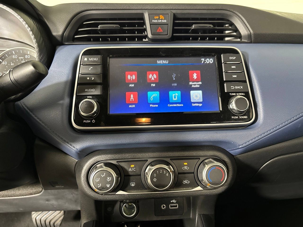 Used 2025 Nissan Versa SV w/ Trunk Package FWD image 16