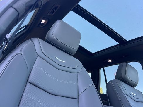 Certified 2024 Cadillac XT6 Sport w/ Platinum Package image 19