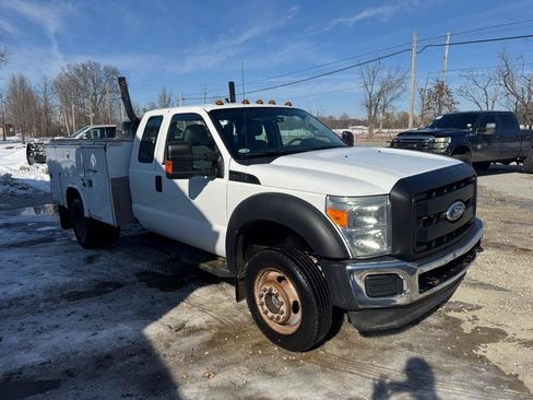 Used 2011 Ford F550 4x4 SuperCab Super Duty w/ Payload Upgrade Pkg image 6