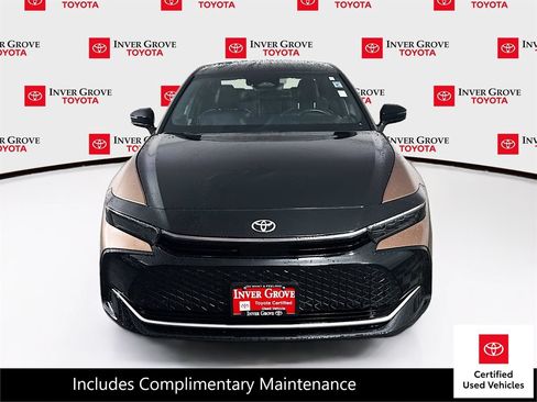 Certified 2024 Toyota Crown Platinum AWD/4WD image 2