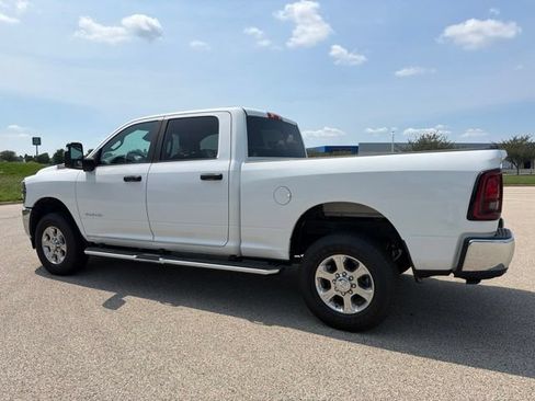 Used 2026 RAM 2500 Big Horn AWD/4WD image 2