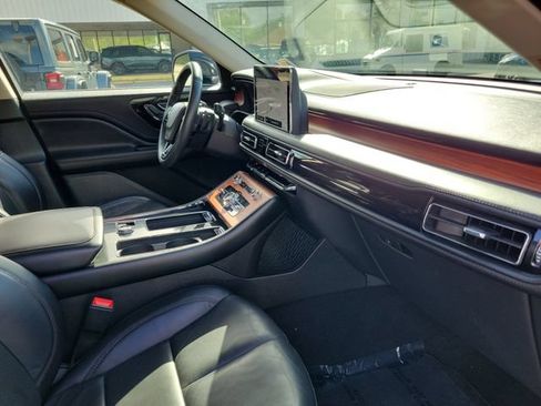 Used 2024 Lincoln Aviator Reserve AWD/4WD image 33