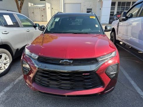 Used 2023 Chevrolet TrailBlazer RS FWD image 2
