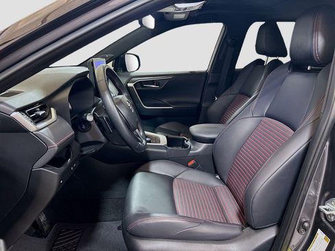 Used 2025 Toyota RAV4 XSE image 19