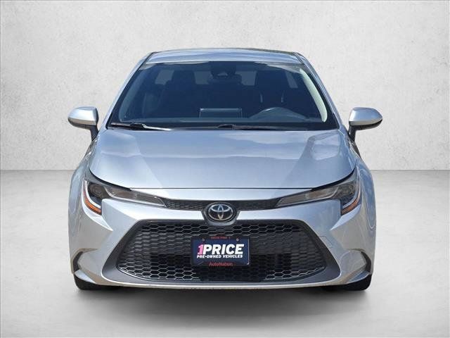 Used 2021 Toyota Corolla LE FWD image 2