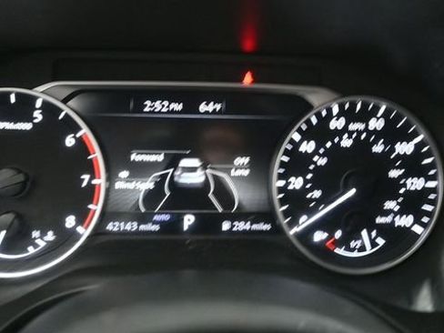 Used 2023 Nissan Rogue SV AWD/4WD image 18