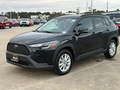 Used 2022 Toyota Corolla Cross LE AWD/4WD image 5