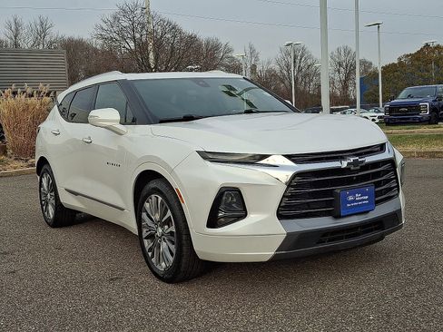 Used 2020 Chevrolet Blazer Premier w/ Driver Confidence II Package image 2