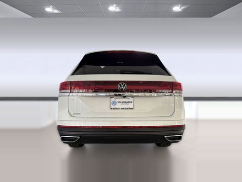 New 2026 Volkswagen Atlas SE image 10