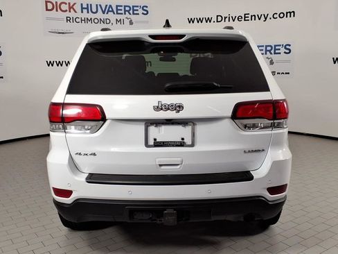 Used 2020 Jeep Grand Cherokee Laredo AWD/4WD image 5