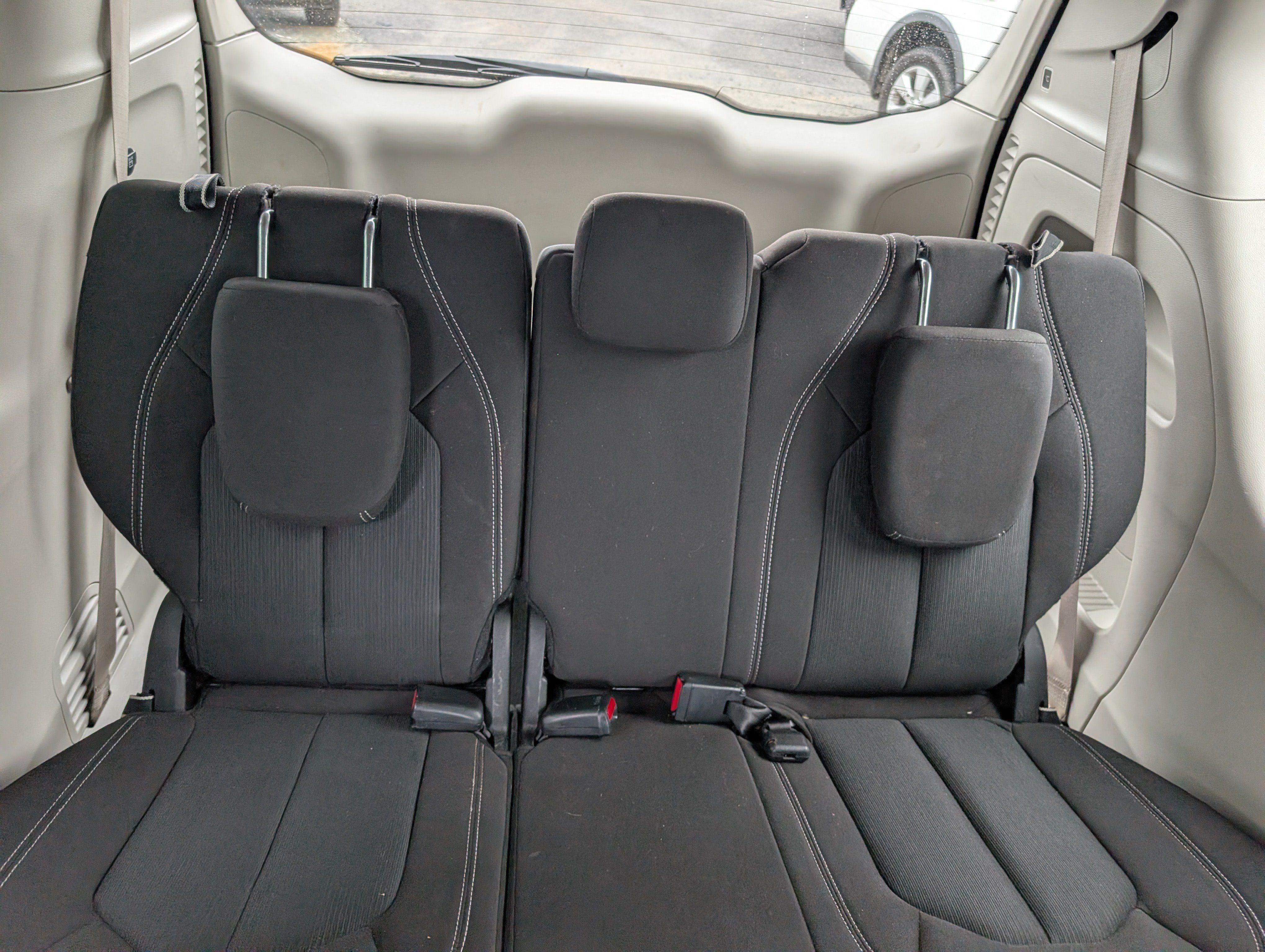 Used 2023 Chrysler Voyager LX FWD image 12